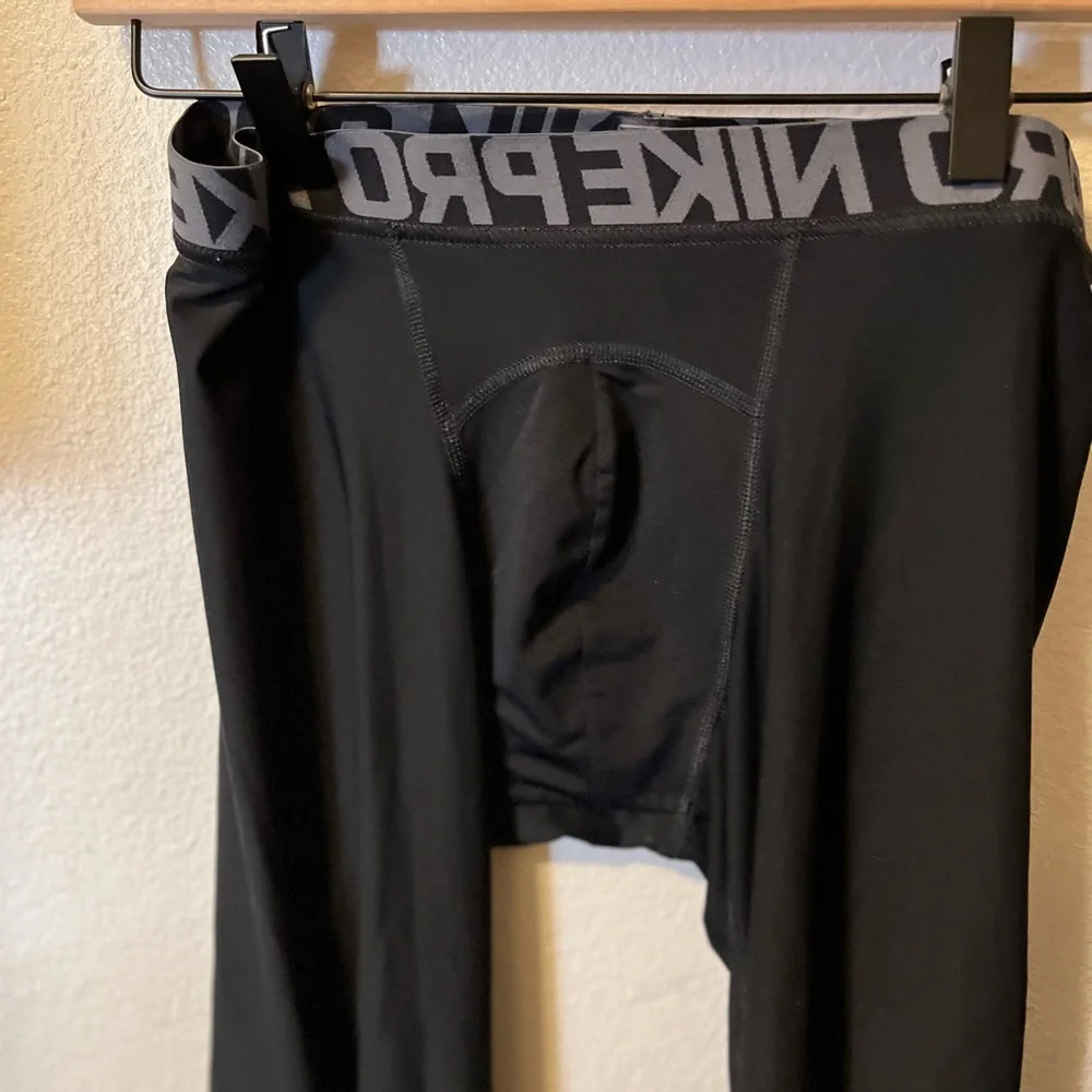 Large Nike Pro leggings - Picture 2 of 5